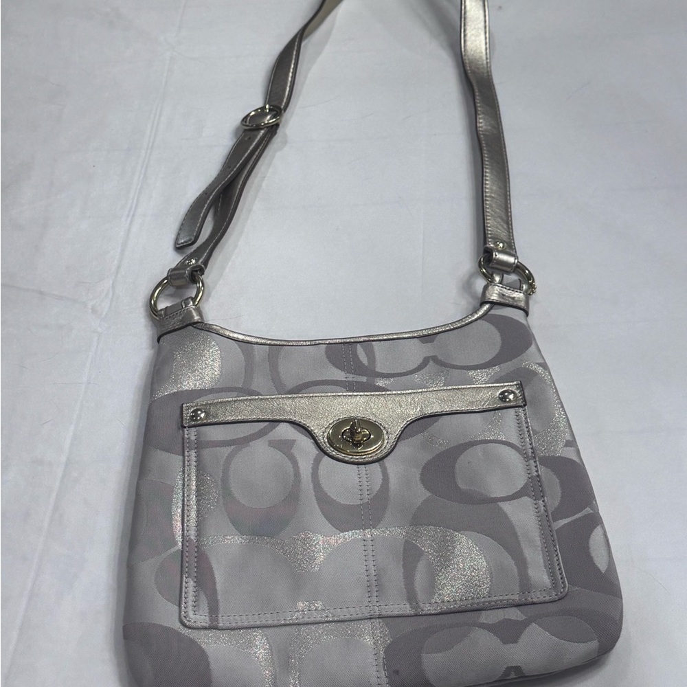 LIKE NEW | COACH | Vintage | 18478 | Penelope Optic Signature Bag | NEVER WORN